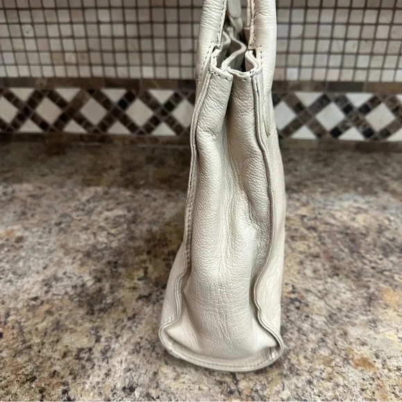 Osprey London Beige Pebbled Leather Shoulder Bag Medium Purse Two Zippers - Picture 7 of 12